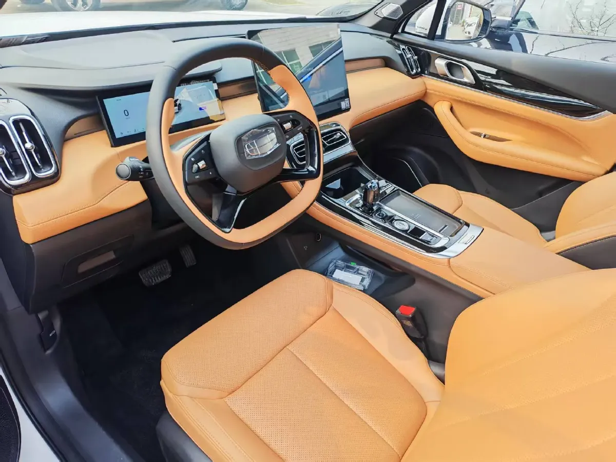 2025 Geely StarRay 1.5T 181HP L4 7DCT,autocango,china used car exporter,china ev exporter,chinese used car exporter,chinese used ev exporter