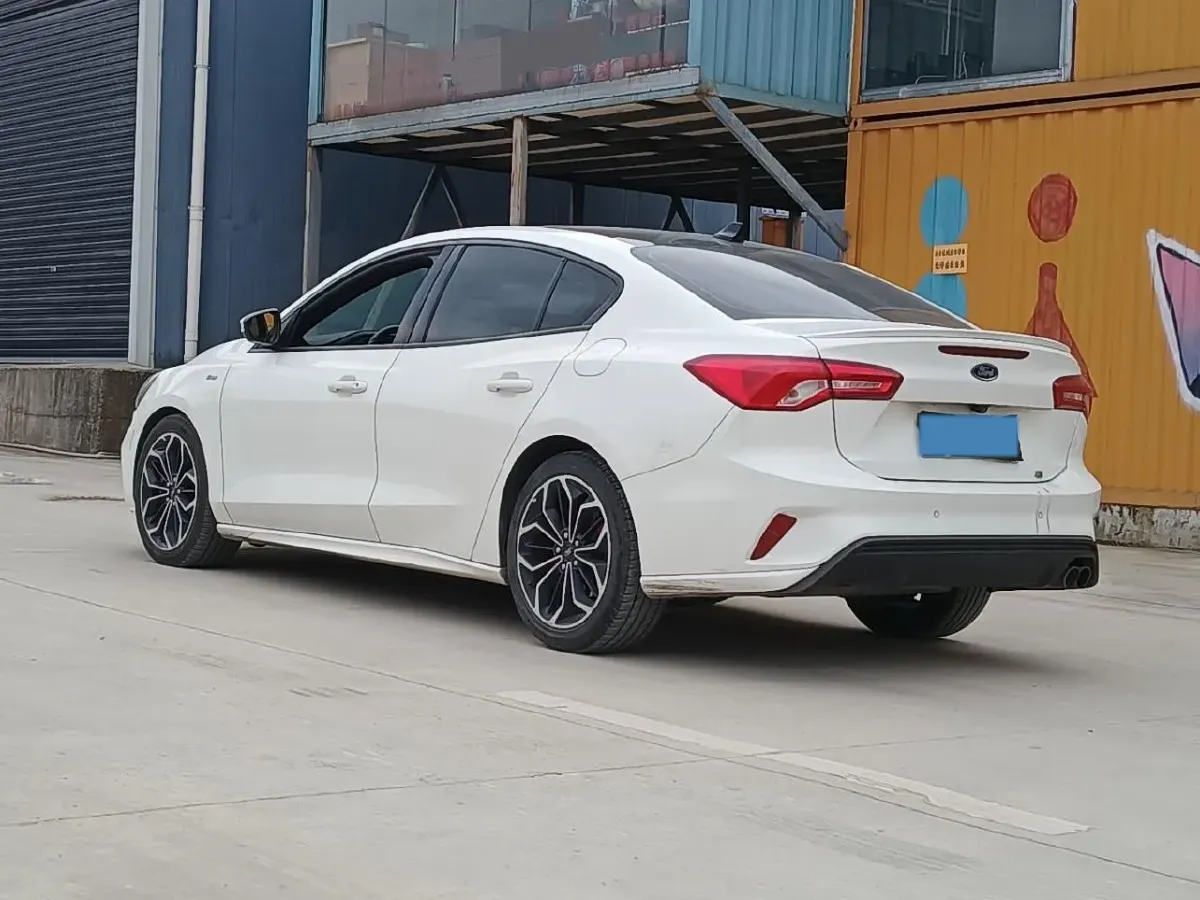 2019 Ford Focus 1.5T 184HP L3 8AT,autocango,china used car exporter,china ev exporter,chinese used car exporter,chinese used ev exporter