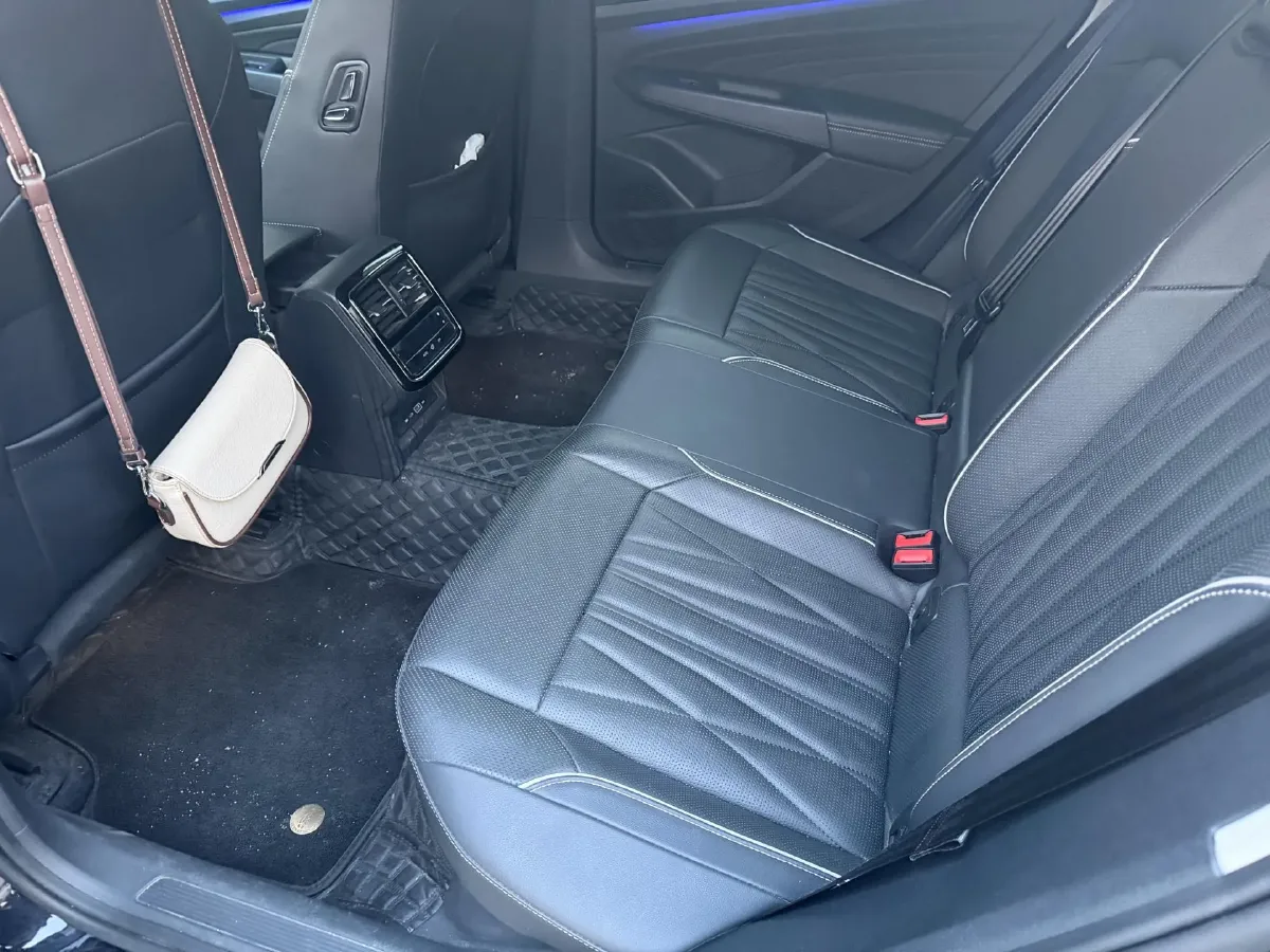 2022 Xpeng P7 BEV 60.2KWH,autocango,china used car exporter,china ev exporter,chinese used car exporter,chinese used ev exporter