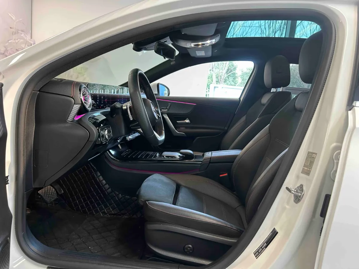 2023 Mercedes-Benz A Class 1.3T 163HP L4 7DCT,autocango,china used car exporter,china ev exporter,chinese used car exporter,chinese used ev exporter