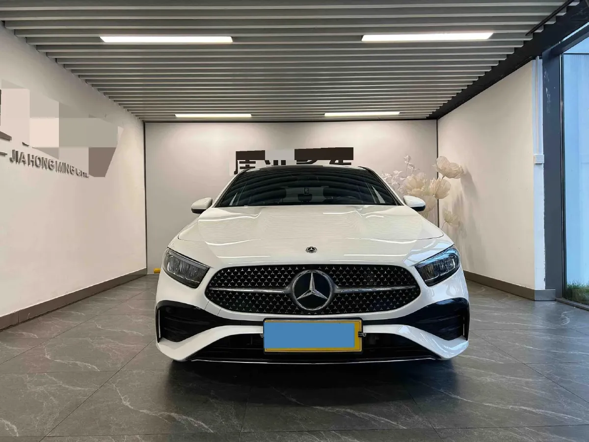 2023 Mercedes-Benz A Class 1.3T 163HP L4 7DCT,autocango,china used car exporter,china ev exporter,chinese used car exporter,chinese used ev exporter