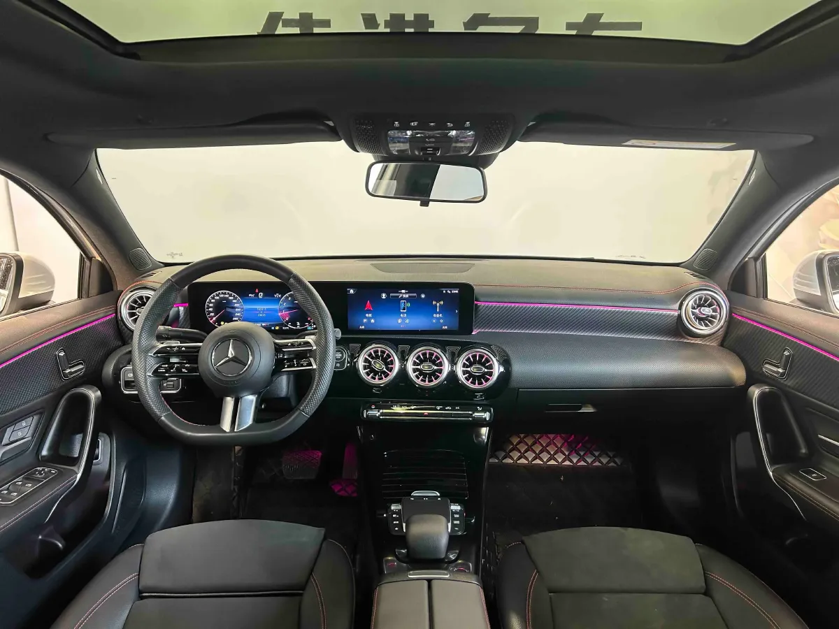 2023 Mercedes-Benz A Class 1.3T 163HP L4 7DCT,autocango,china used car exporter,china ev exporter,chinese used car exporter,chinese used ev exporter