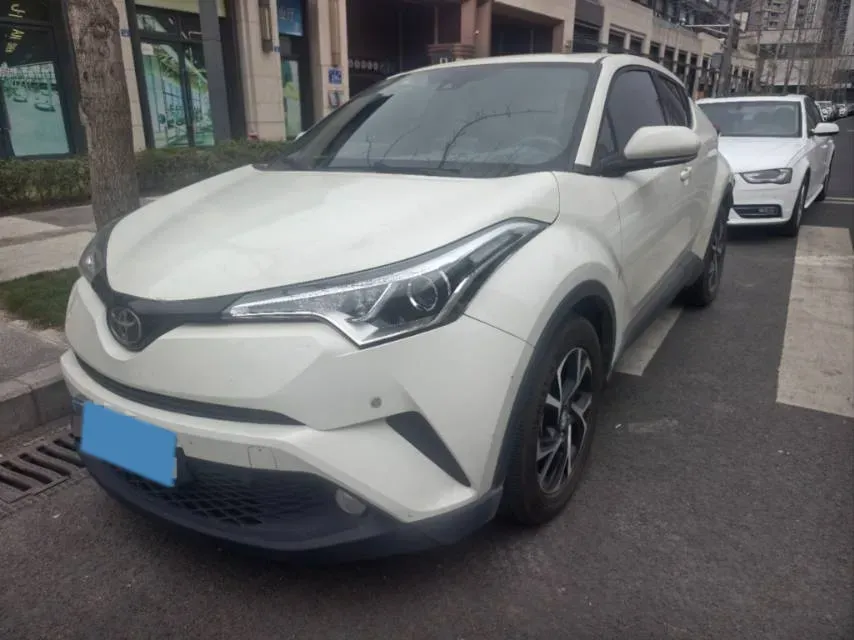 2018 Toyota C-HR 2.0L 171HP L4 CVT,autocango,china used car exporter,china ev exporter,chinese used car exporter,chinese used ev exporter