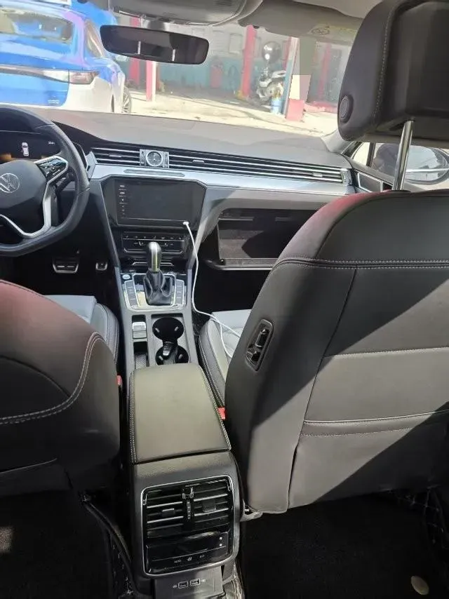 2023 Volkswagen Magotan 2.0T 186HP L4 7DCT,autocango,china used car exporter,china ev exporter,chinese used car exporter,chinese used ev exporter