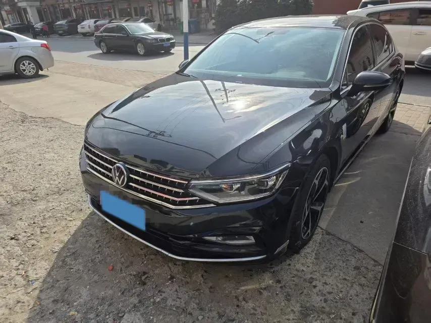 2023 Volkswagen Magotan 2.0T 186HP L4 7DCT,autocango,china used car exporter,china ev exporter,chinese used car exporter,chinese used ev exporter