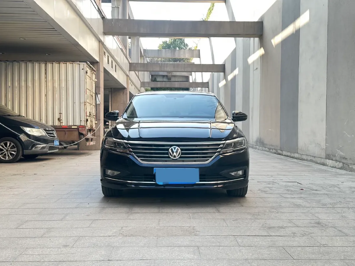 2018 Skoda Karoq 1.4T 150HP L4 7DCT,autocango,china used car exporter,china ev exporter,chinese used car exporter,chinese used ev exporter