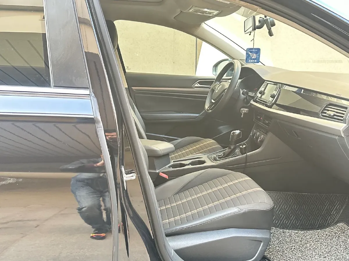 2018 Skoda Karoq 1.4T 150HP L4 7DCT,autocango,china used car exporter,china ev exporter,chinese used car exporter,chinese used ev exporter