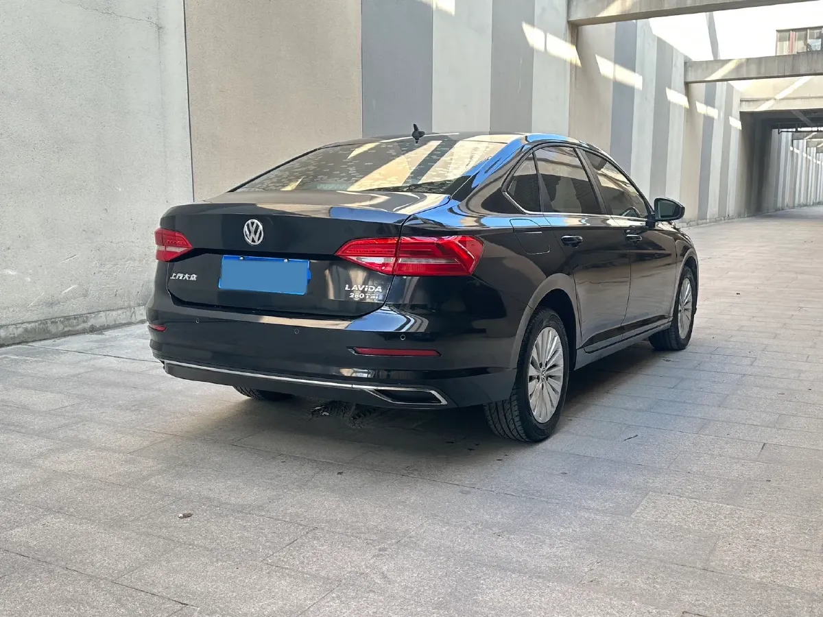 2018 Skoda Karoq 1.4T 150HP L4 7DCT,autocango,china used car exporter,china ev exporter,chinese used car exporter,chinese used ev exporter