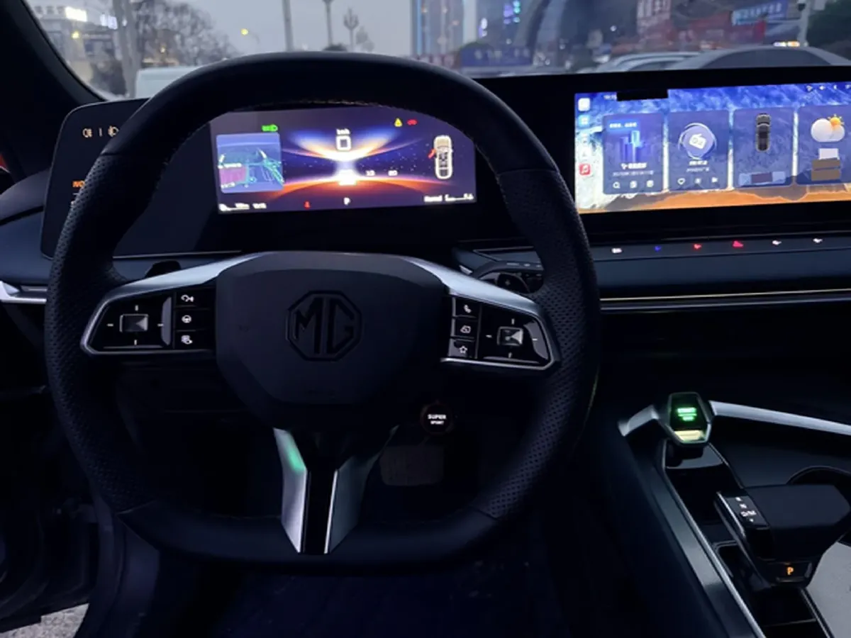 2025 MG 7 1.5T 188HP L4 7DCT,autocango,china used car exporter,china ev exporter,chinese used car exporter,chinese used ev exporter