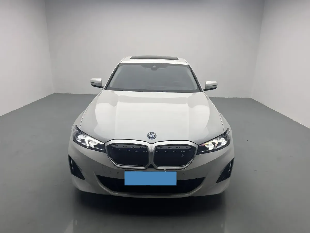 2025 BMW i3 BEV 70KWH,autocango,china used car exporter,china ev exporter,chinese used car exporter,chinese used ev exporter