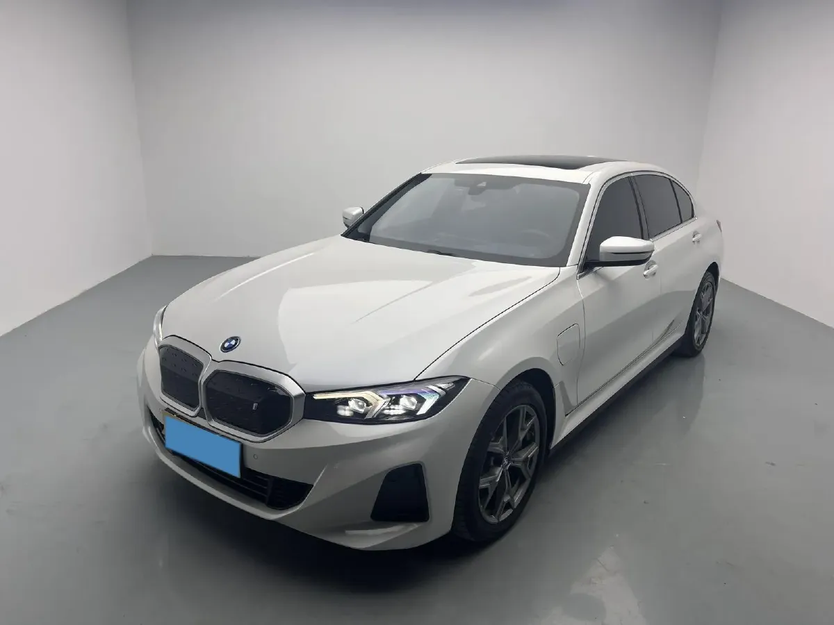 2025 BMW i3 BEV 70KWH,autocango,china used car exporter,china ev exporter,chinese used car exporter,chinese used ev exporter