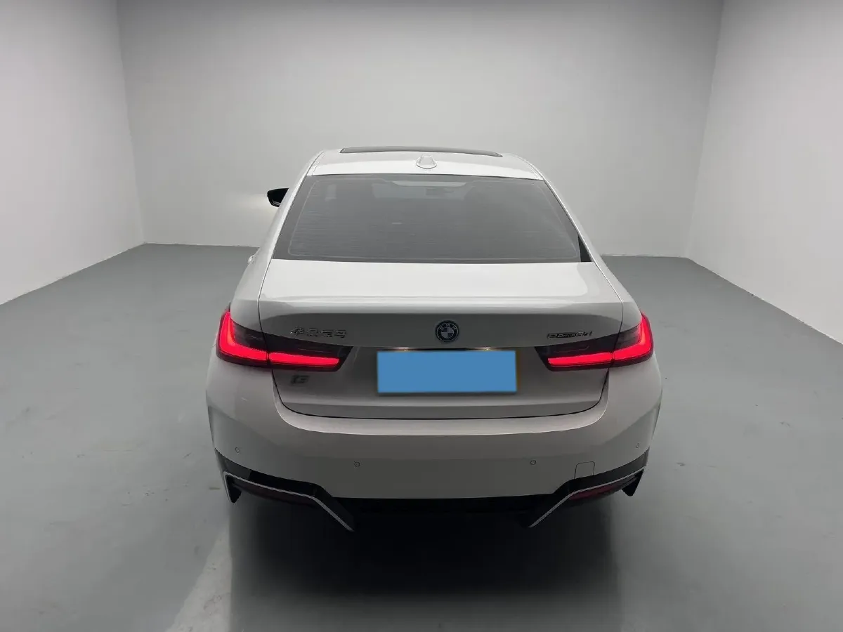 2025 BMW i3 BEV 70KWH,autocango,china used car exporter,china ev exporter,chinese used car exporter,chinese used ev exporter