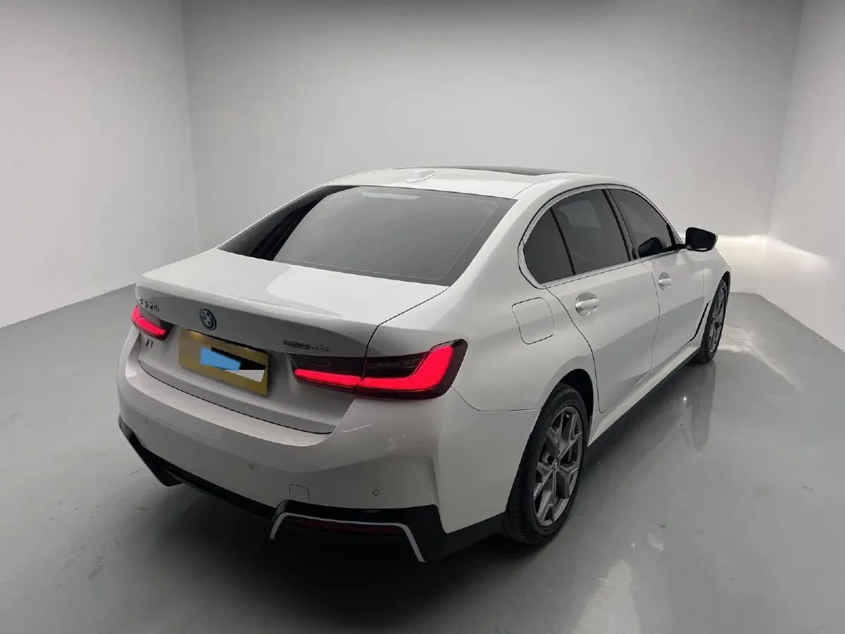 2025 BMW i3 BEV 70KWH,autocango,china used car exporter,china ev exporter,chinese used car exporter,chinese used ev exporter