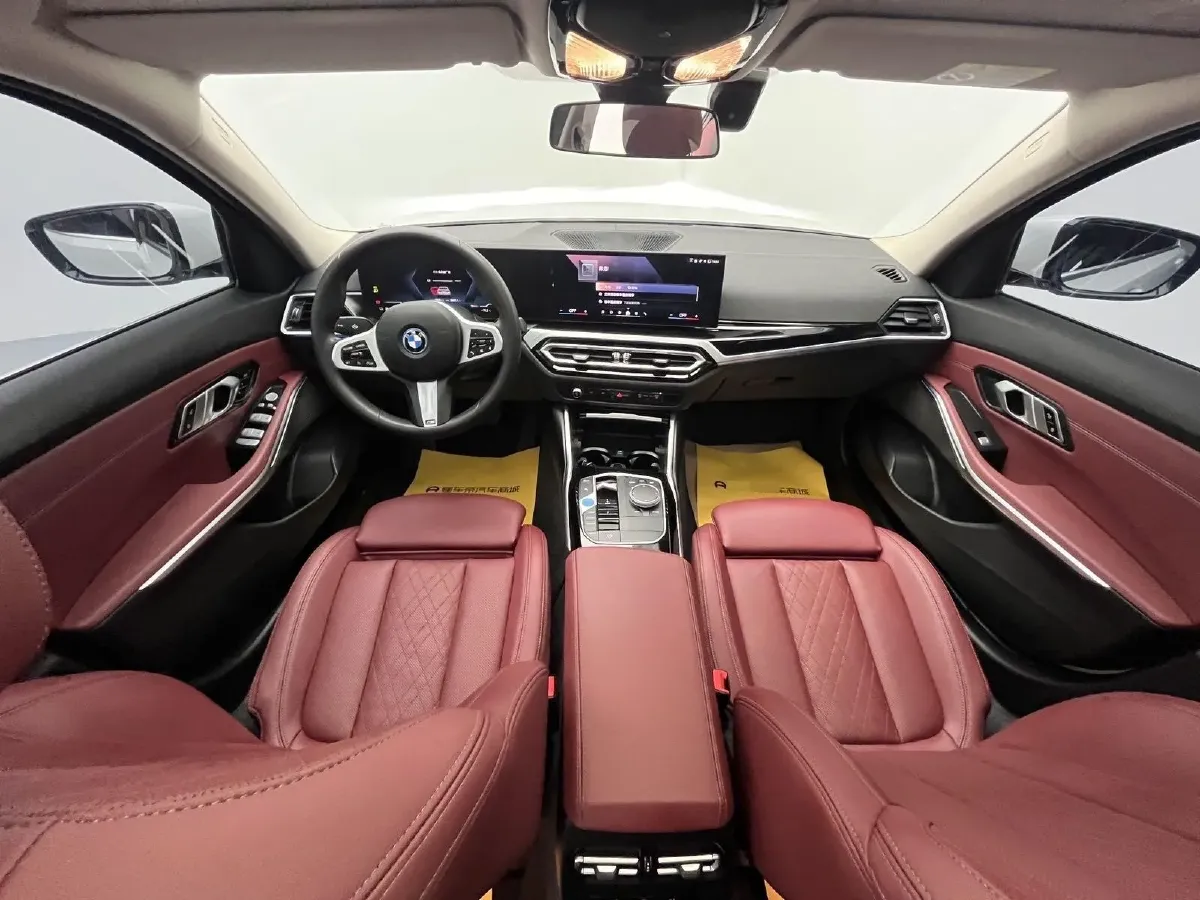 2025 BMW i3 BEV 70KWH,autocango,china used car exporter,china ev exporter,chinese used car exporter,chinese used ev exporter