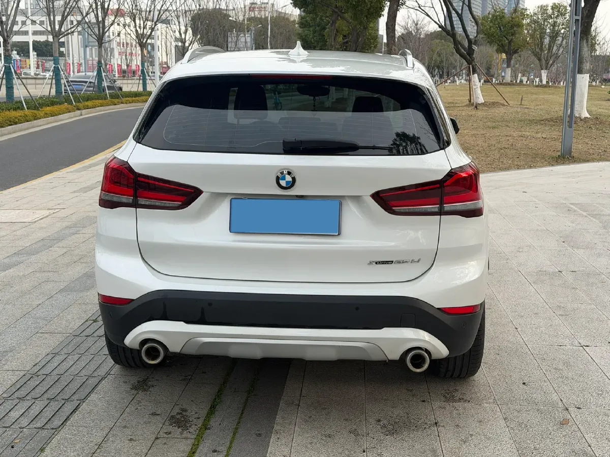 2022 BMW X1 2.0T 192HP L4 8AT,autocango,china used car exporter,china ev exporter,chinese used car exporter,chinese used ev exporter