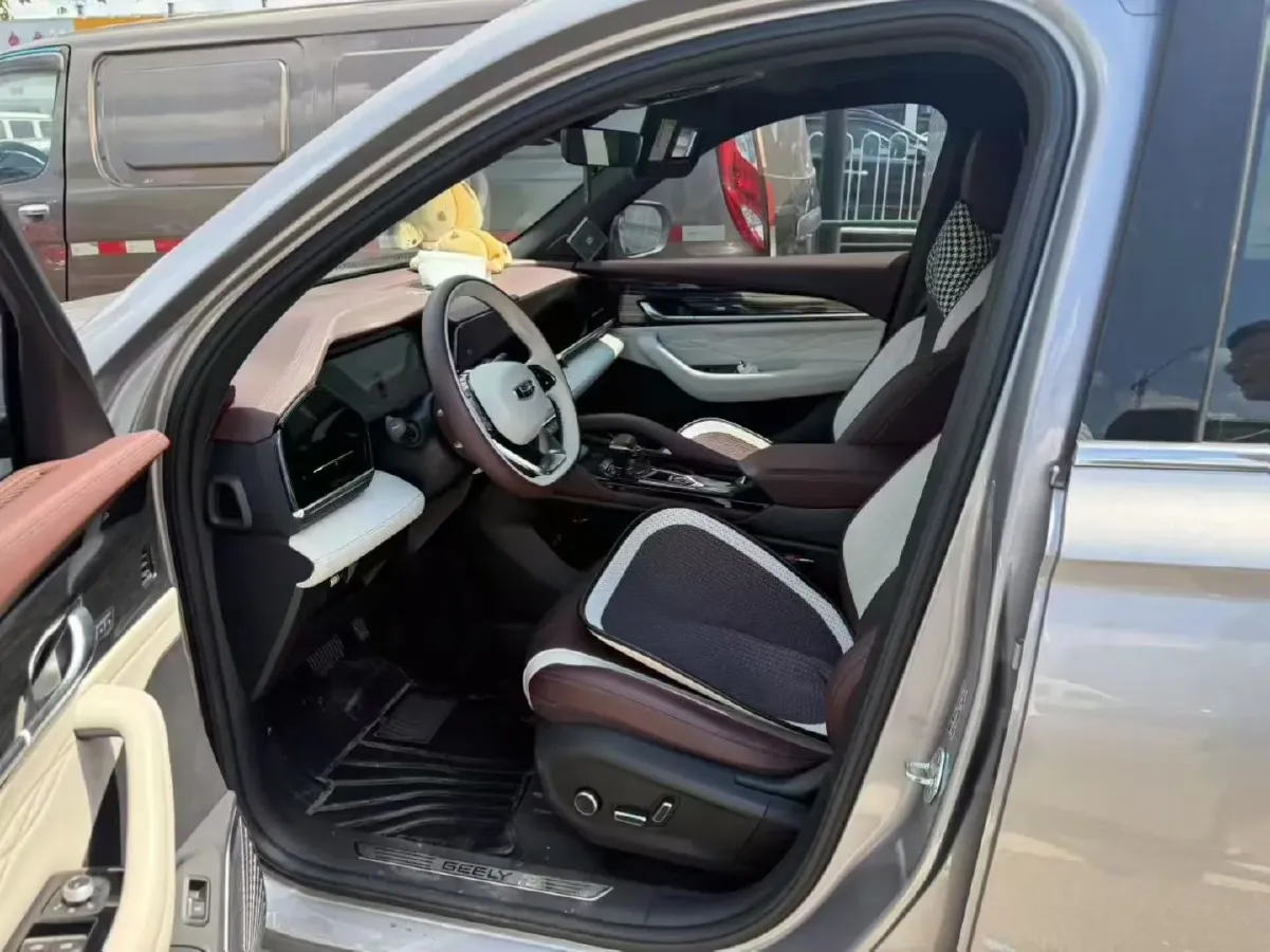 2021 Geely Monjaro 2.0T 218HP L4 7DCT,autocango,china used car exporter,china ev exporter,chinese used car exporter,chinese used ev exporter