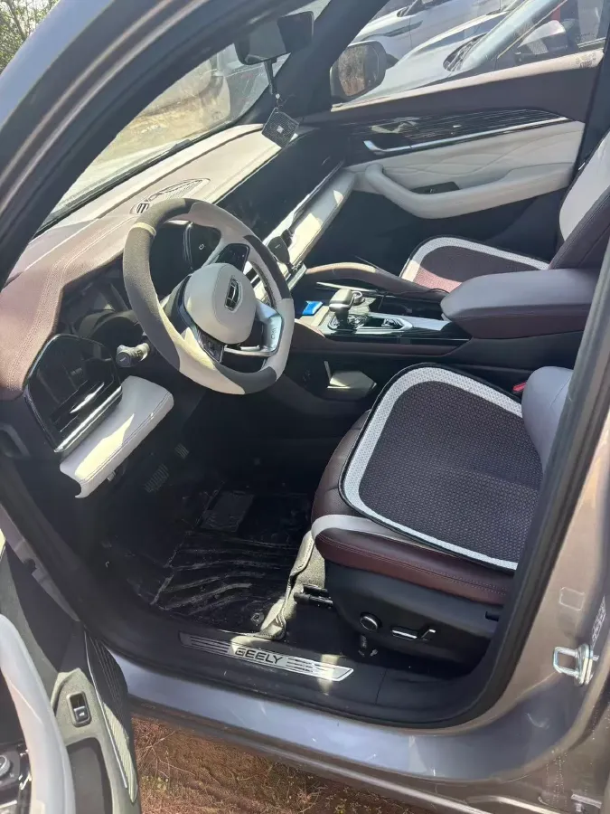 2021 Geely Monjaro 2.0T 218HP L4 7DCT,autocango,china used car exporter,china ev exporter,chinese used car exporter,chinese used ev exporter