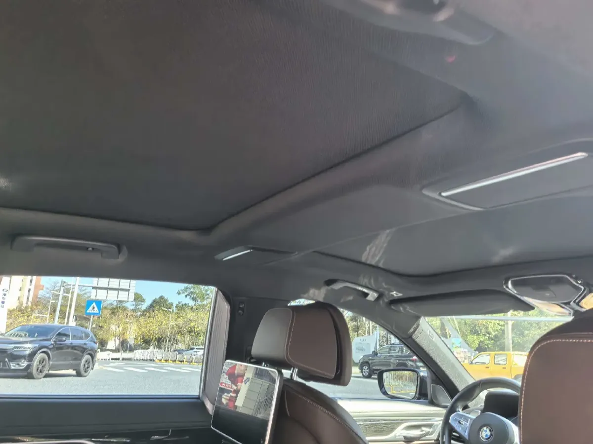 2019 BMW 7 Series 3.0T 340HP L6 8AT,autocango,china used car exporter,china ev exporter,chinese used car exporter,chinese used ev exporter