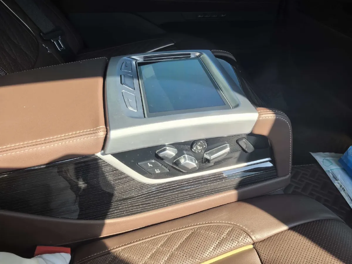 2019 BMW 7 Series 3.0T 340HP L6 8AT,autocango,china used car exporter,china ev exporter,chinese used car exporter,chinese used ev exporter