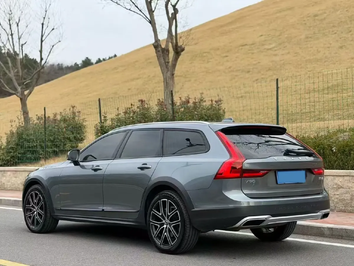 2020 Volvo V90 2.0T 254HP L4 8AT,autocango,china used car exporter,china ev exporter,chinese used car exporter,chinese used ev exporter