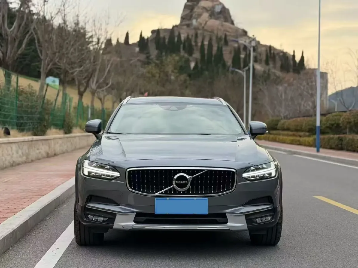 2020 Volvo V90 2.0T 254HP L4 8AT,autocango,china used car exporter,china ev exporter,chinese used car exporter,chinese used ev exporter