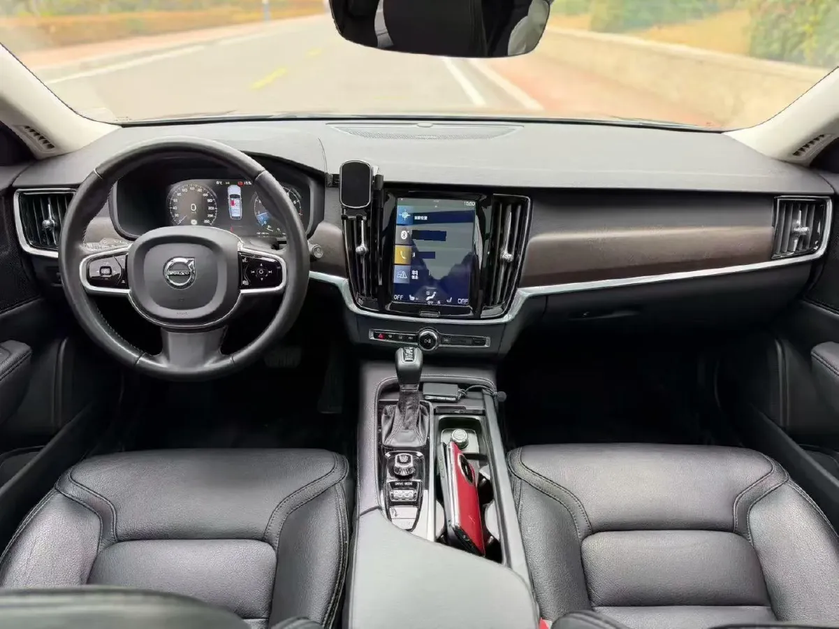 2020 Volvo V90 2.0T 254HP L4 8AT,autocango,china used car exporter,china ev exporter,chinese used car exporter,chinese used ev exporter