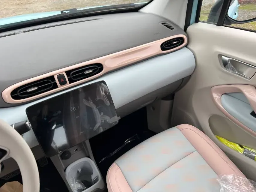 2025 Leapmotor T03 BEV 41.3KWH,autocango,china used car exporter,china ev exporter,chinese used car exporter,chinese used ev exporter