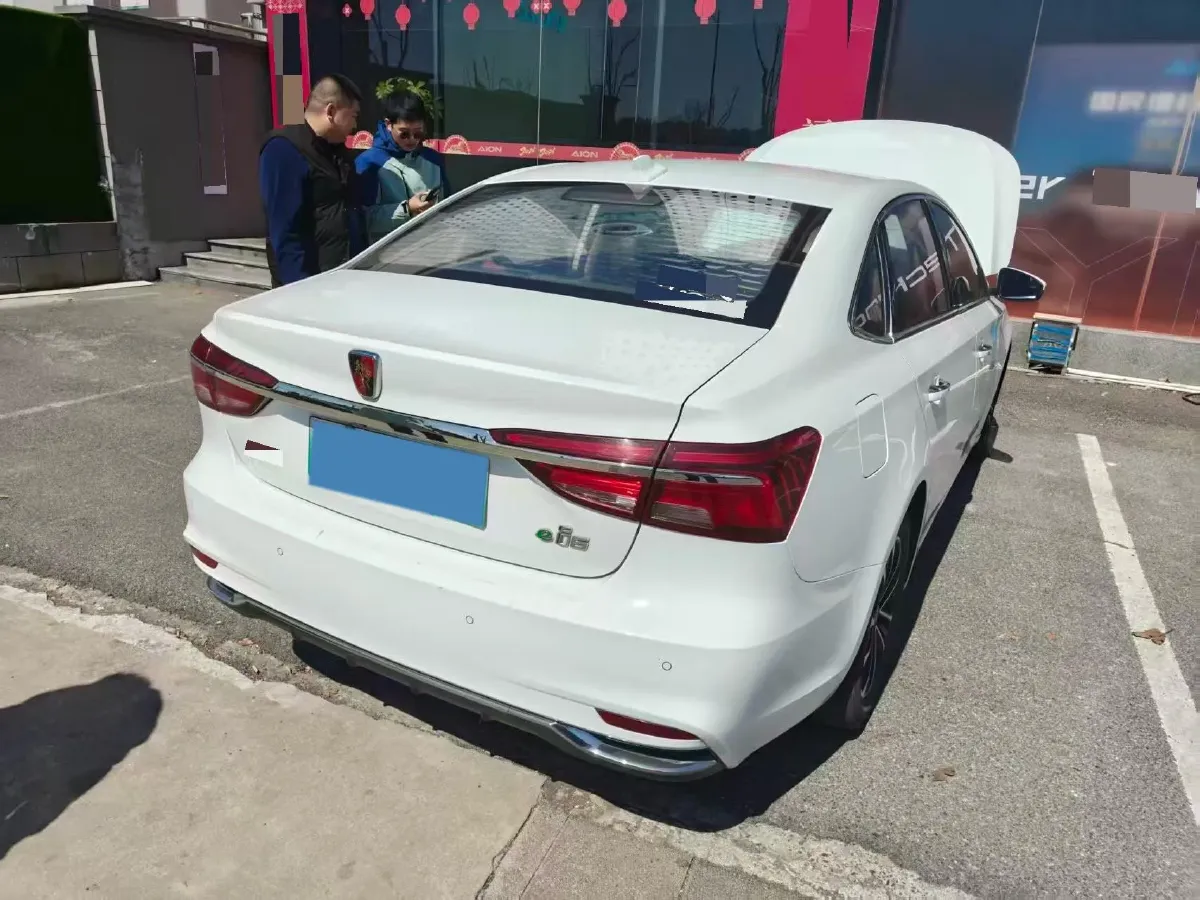 2019 Roewe i6 1.5T 169HP L4 AMT PHEV 9.1KWH,autocango,china used car exporter,china ev exporter,chinese used car exporter,chinese used ev exporter