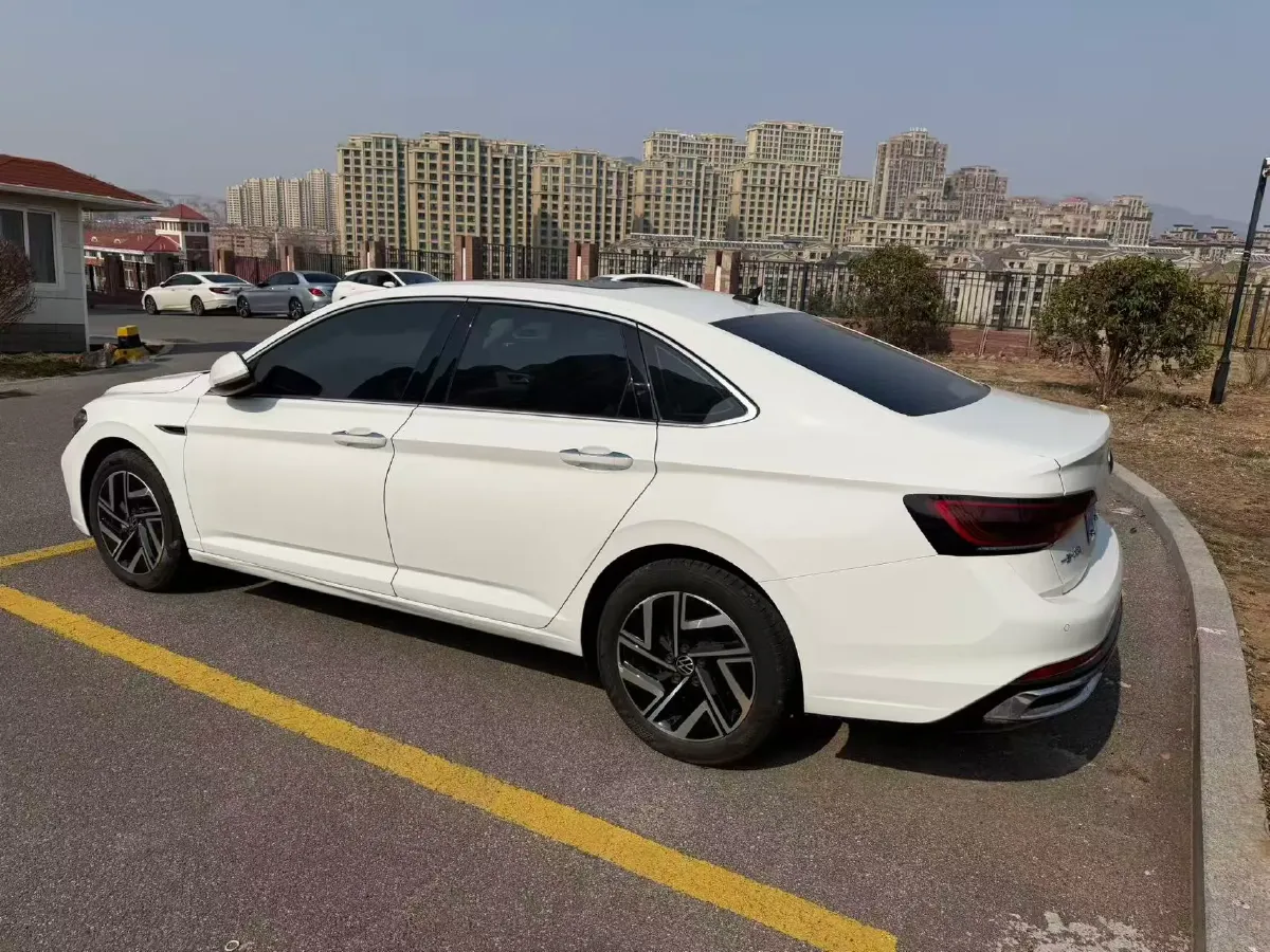 2023 Volkswagen Sagitar 1.5T 160HP L4 7DCT,autocango,china used car exporter,china ev exporter,chinese used car exporter,chinese used ev exporter