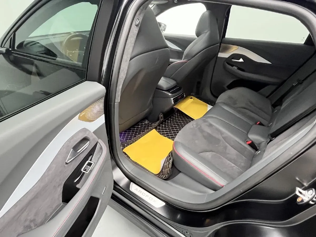 2022 ARCFOX αS BEV 74.5KWH,autocango,china used car exporter,china ev exporter,chinese used car exporter,chinese used ev exporter