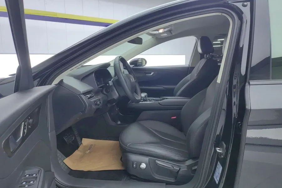 2021 HongQi E-QM5 BEV 54KWH,autocango,china used car exporter,china ev exporter,chinese used car exporter,chinese used ev exporter