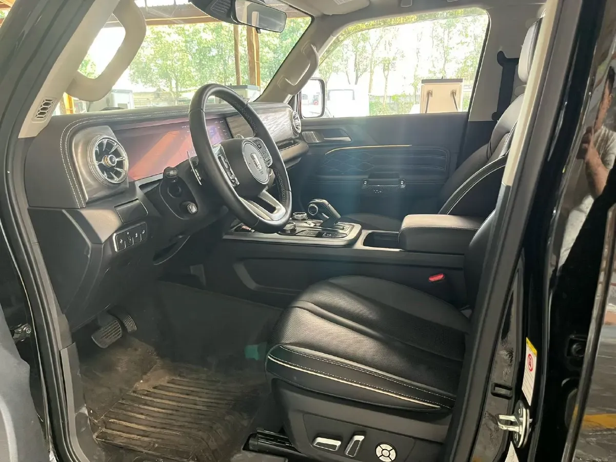 2023 Tank 300 2.0T 227HP L4 8AT,autocango,china used car exporter,china ev exporter,chinese used car exporter,chinese used ev exporter