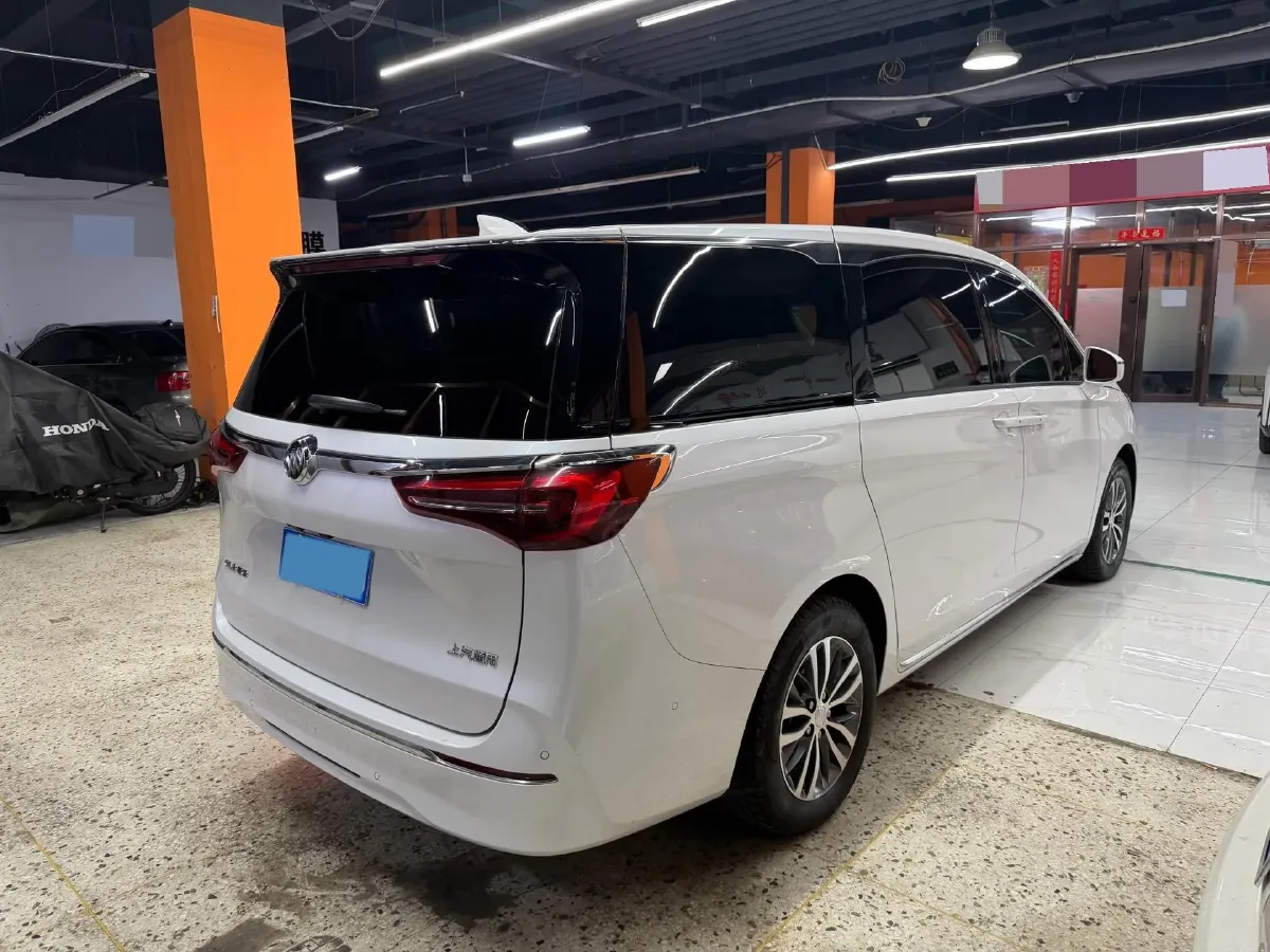 2023 Buick GL8 2.0T 237HP L4 9AT,autocango,china used car exporter,china ev exporter,chinese used car exporter,chinese used ev exporter