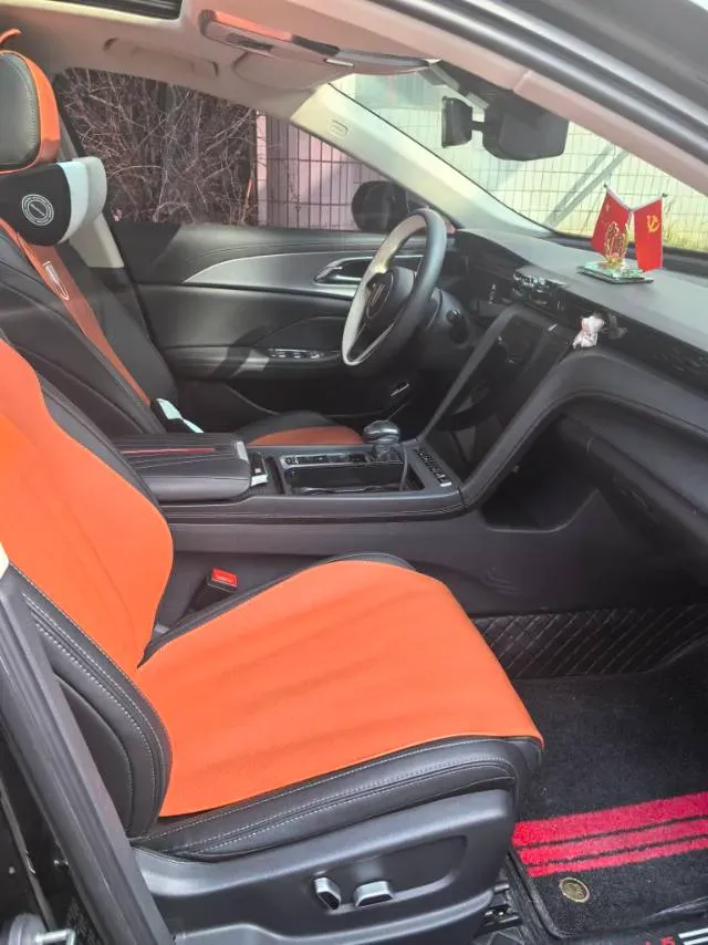 2024 HongQi H5 2.0T 224HP L4 8AT,autocango,china used car exporter,china ev exporter,chinese used car exporter,chinese used ev exporter