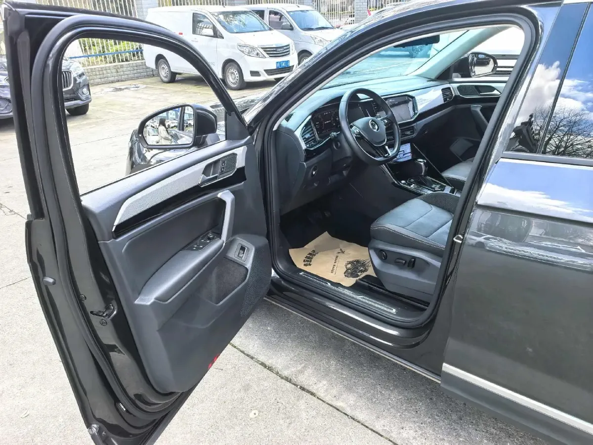 2022 Volkswagen Tayron 2.0T 186HP L4 7DCT,autocango,china used car exporter,china ev exporter,chinese used car exporter,chinese used ev exporter