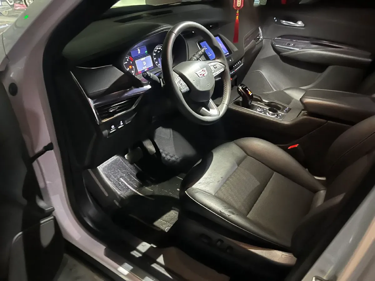 2021 Cadillac XT4 2.0T 237HP L4 9AT,autocango,china used car exporter,china ev exporter,chinese used car exporter,chinese used ev exporter