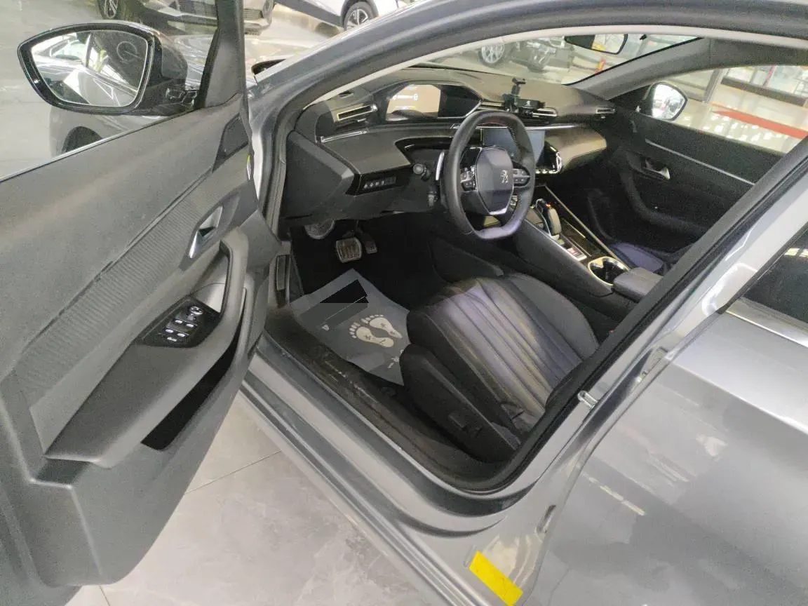 2021 Peugeot 508L 1.6T 200HP L4 8AT PHEV 12KWH,autocango,china used car exporter,china ev exporter,chinese used car exporter,chinese used ev exporter