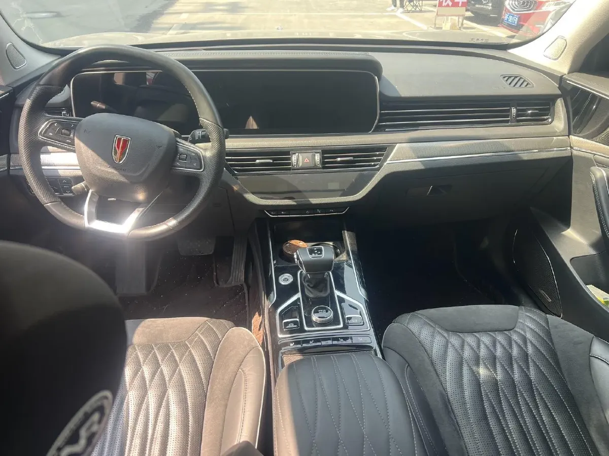 2022 HongQi HS5 2.0T 224HP L4 6AT,autocango,china used car exporter,china ev exporter,chinese used car exporter,chinese used ev exporter