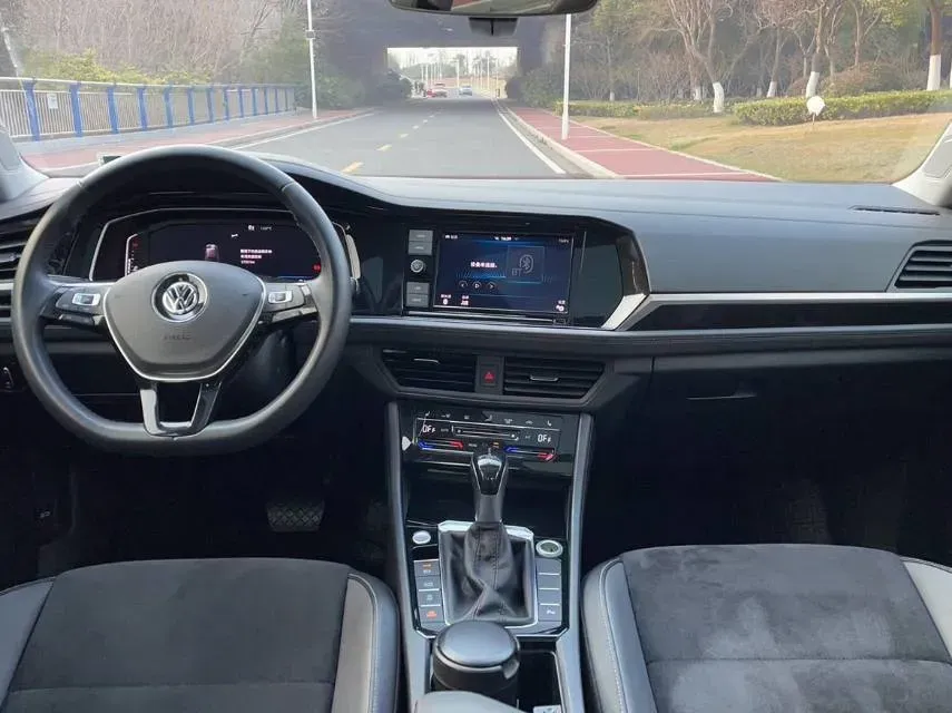 2019 Luxgen Grand 7 MPV 2.0T 188HP L4 6AT,autocango,china used car exporter,china ev exporter,chinese used car exporter,chinese used ev exporter