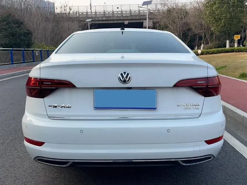 2019 Luxgen Grand 7 MPV 2.0T 188HP L4 6AT,autocango,china used car exporter,china ev exporter,chinese used car exporter,chinese used ev exporter
