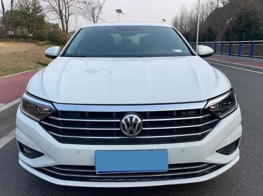 2019 Luxgen Grand 7 MPV 2.0T 188HP L4 6AT,autocango,china used car exporter,china ev exporter,chinese used car exporter,chinese used ev exporter