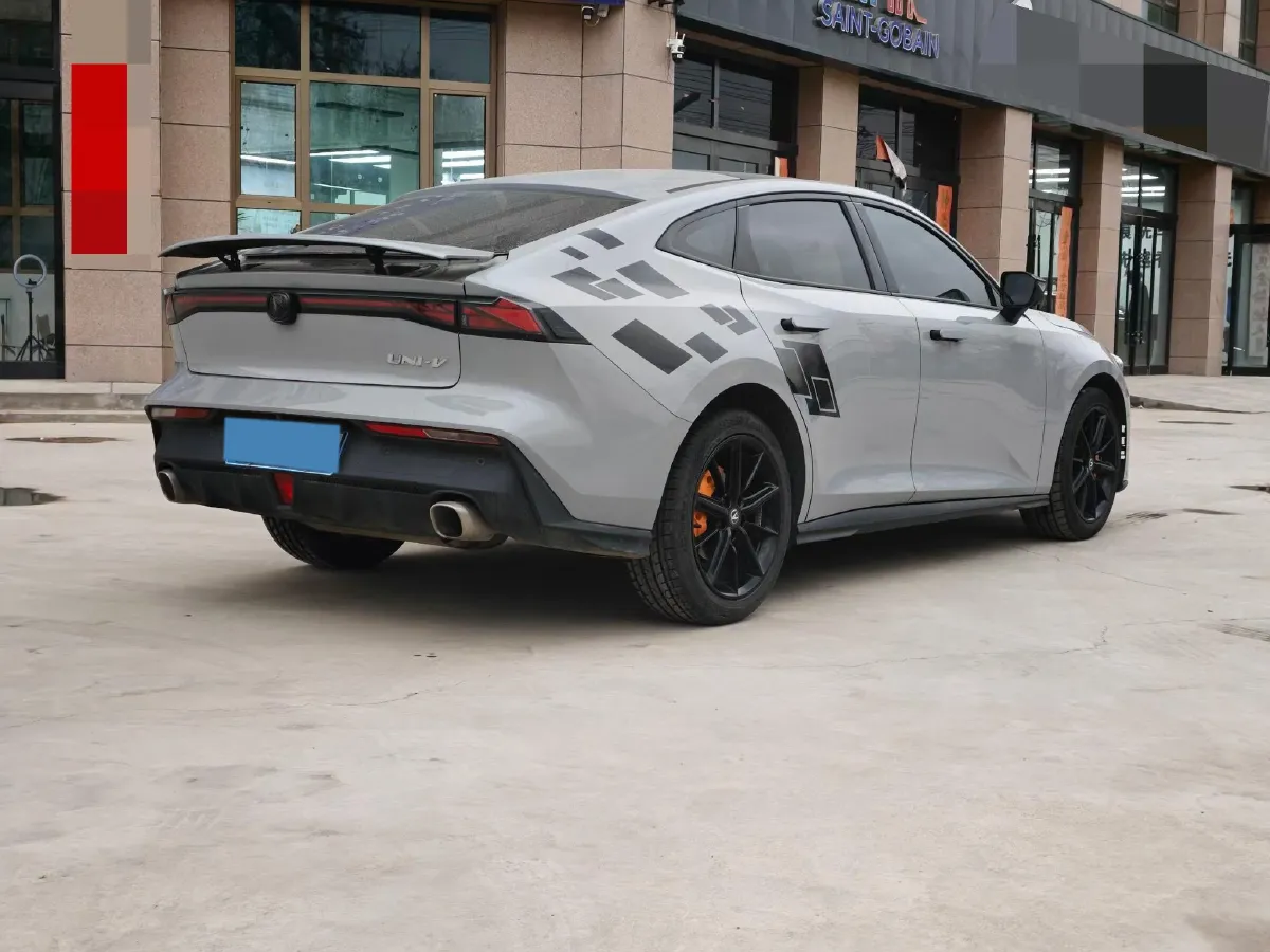 2022 ChangAn UNI-V 1.5T 188HP L4 7DCT,autocango,china used car exporter,china ev exporter,chinese used car exporter,chinese used ev exporter