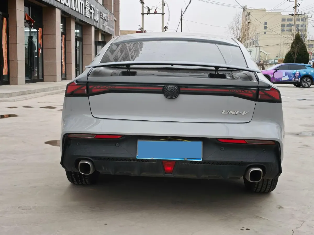 2022 ChangAn UNI-V 1.5T 188HP L4 7DCT,autocango,china used car exporter,china ev exporter,chinese used car exporter,chinese used ev exporter