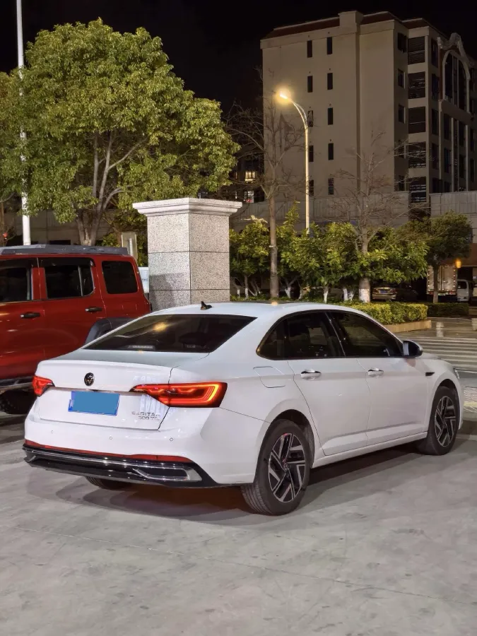 2024 Volkswagen Sagitar 1.5T 160HP L4 7DCT,autocango,china used car exporter,china ev exporter,chinese used car exporter,chinese used ev exporter