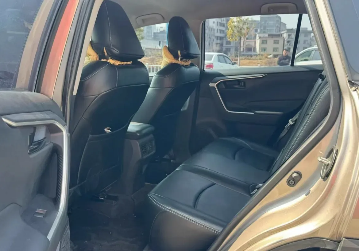 2021 Toyota RAV4 2.0L 171HP L4 CVT,autocango,china used car exporter,china ev exporter,chinese used car exporter,chinese used ev exporter