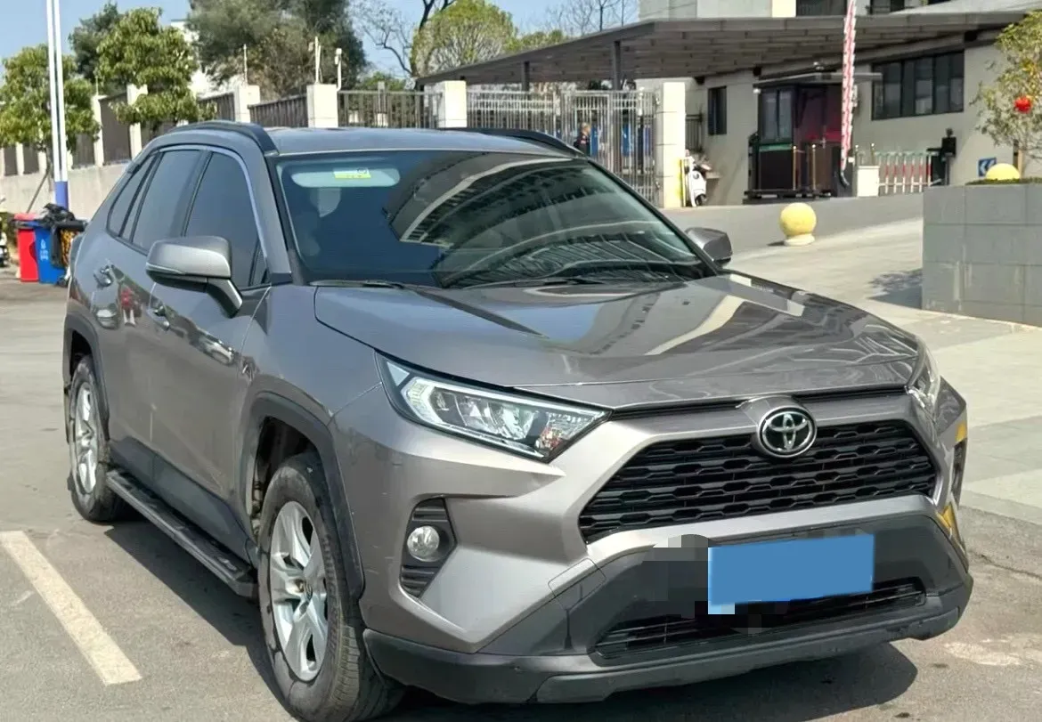 2021 Toyota RAV4 2.0L 171HP L4 CVT,autocango,china used car exporter,china ev exporter,chinese used car exporter,chinese used ev exporter