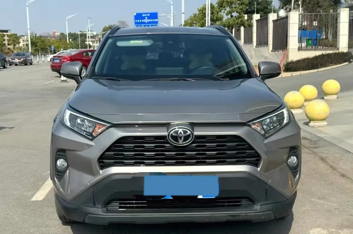 2021 Toyota RAV4 2.0L 171HP L4 CVT,autocango,china used car exporter,china ev exporter,chinese used car exporter,chinese used ev exporter