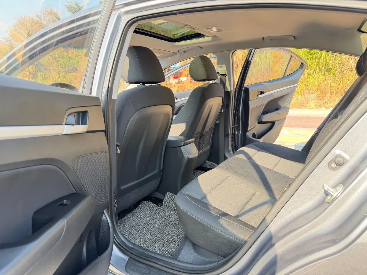 2016 Hyundai Elantra 1.6L 130HP L4 6AT,autocango,china used car exporter,china ev exporter,chinese used car exporter,chinese used ev exporter