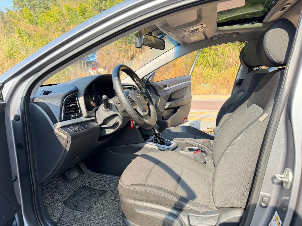 2016 Hyundai Elantra 1.6L 130HP L4 6AT,autocango,china used car exporter,china ev exporter,chinese used car exporter,chinese used ev exporter