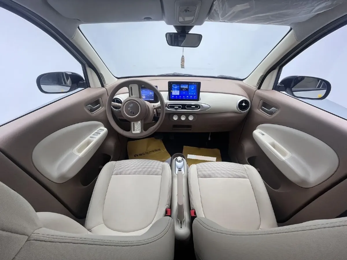 2025 WuLing HongGuang MINI EV BEV 16.2KWH,autocango,china used car exporter,china ev exporter,chinese used car exporter,chinese used ev exporter